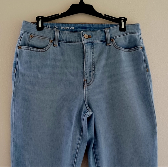 TALBOTS Flawless Straight Crop Blue Jeans Capri, size 8P - Picture 3 of 14